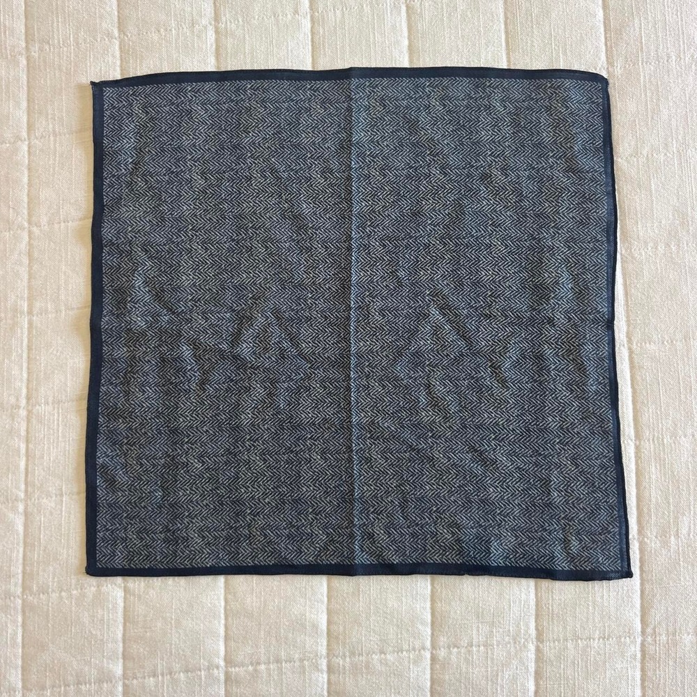 Breuer Luxury Navy & Grey Herringbone Wool Pocket Square Italy